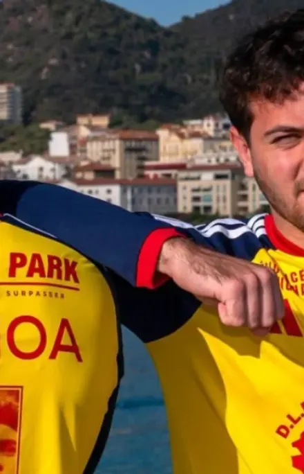 Ajaccio homenajea a Guillermo Ochoa con una camiseta de edición limitada