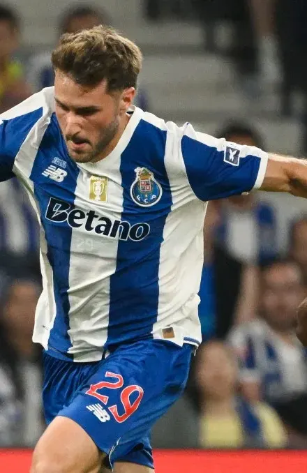 Santi Giménez debuta con el Porto en su llegada a la Primeira Liga